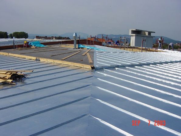 Neues Dach für die Europaschule Wiener Neustadt